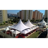 barraca tipo tenda piramidal Vila Esperança